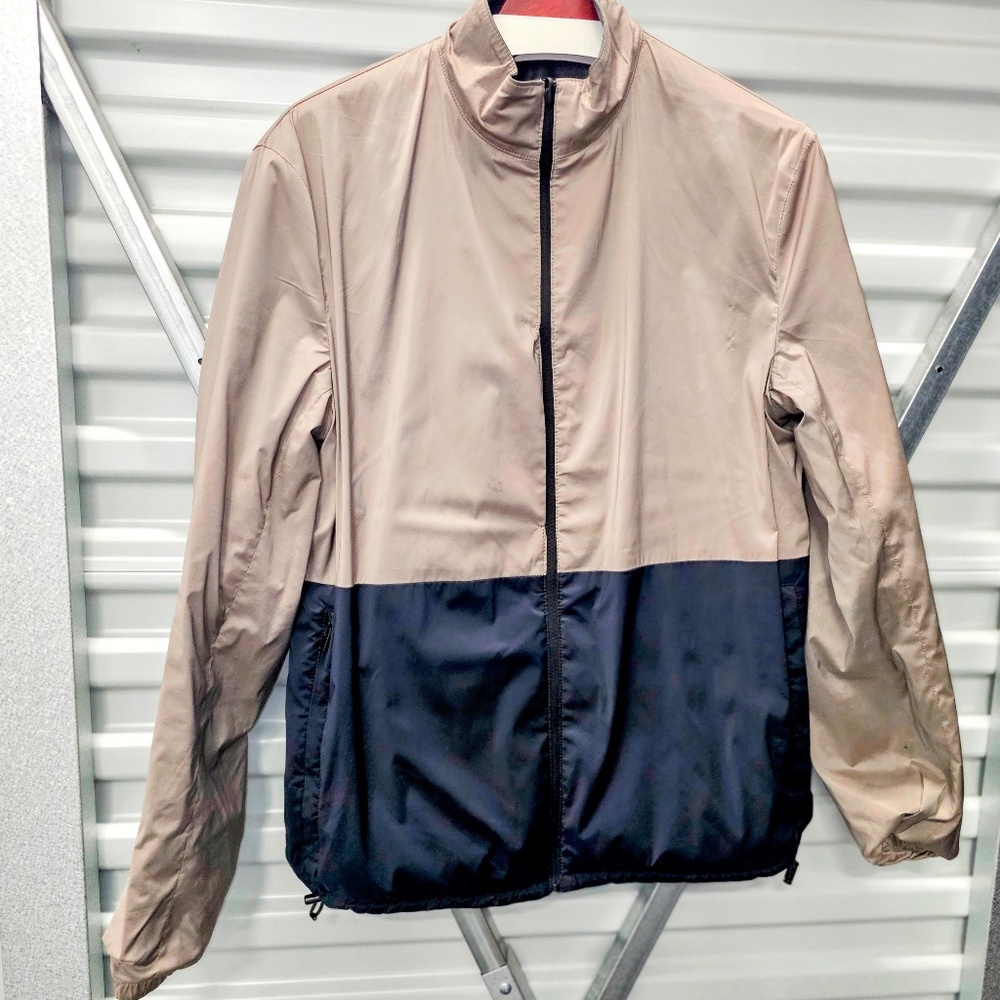 Theory Packable& Reversible Jacket. - image 3